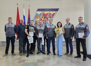 эксперты